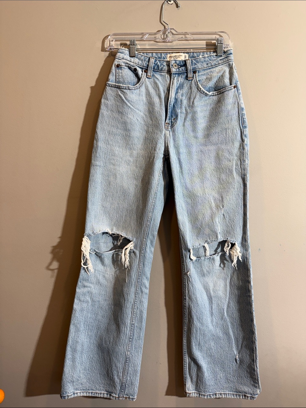 Abercrombie & Fitch Curve Love High Rise 90s Relaxed Jeans - Distressed- size 2